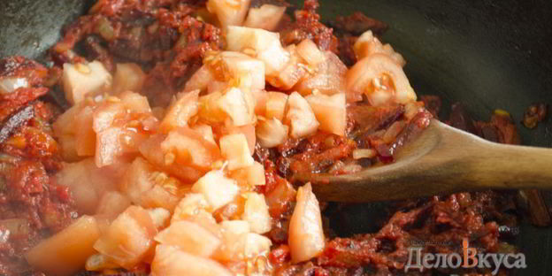 красный украинский борщ со свеклой