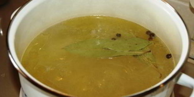 летний борщ без свеклы с помидорами