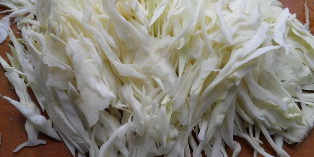 постный борщ с килькой и фасолью