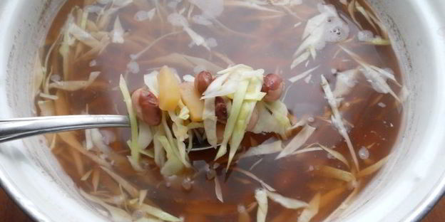 постный борщ с килькой и фасолью