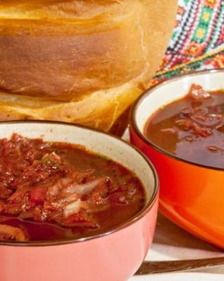 Постный борщ с лесными грибами