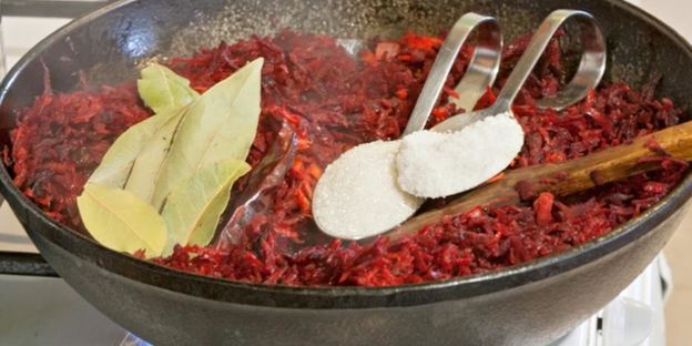 постный борщ с лесными грибами