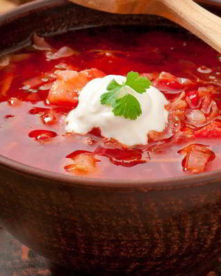 Сытный литовский борщ с картошкой и курицей