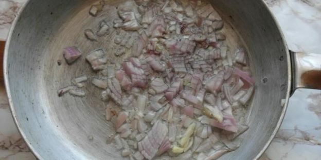 зеленый борщ с щавелем в мультиварке