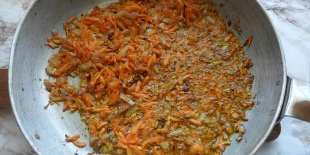 зеленый борщ с щавелем в мультиварке