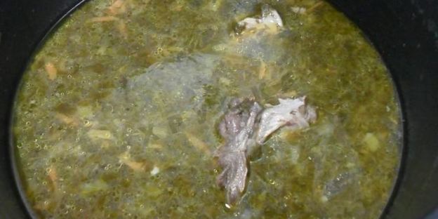 зеленый борщ с щавелем в мультиварке