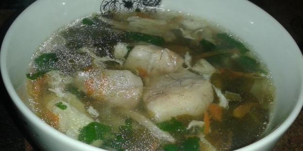 зеленый борщ с сомом