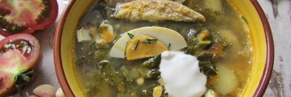 Зеленый борщ со шпинатом и щавелем