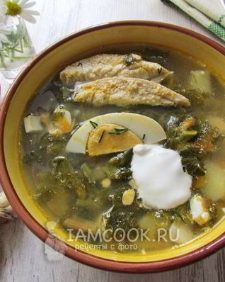 Зеленый борщ со шпинатом и щавелем