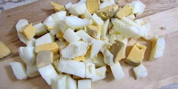 зеленый борщ со шпинатом и щавелем