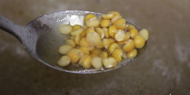 гороховый суп с копченой колбасой