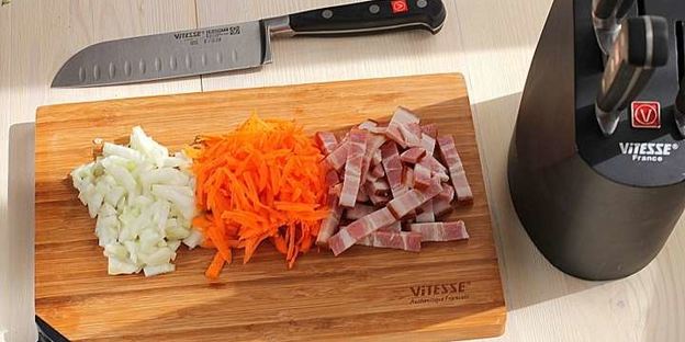 гороховый суп с копчеными ребрышками