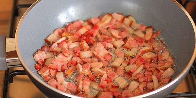 гороховый суп с копчеными ребрышками