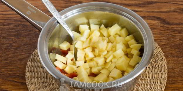 картофельно-томатный суп