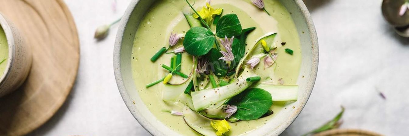 Крем суп из фиолетовой спаржи