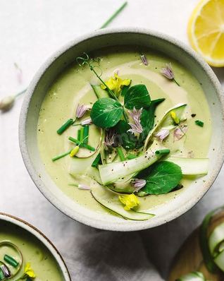 Крем суп из фиолетовой спаржи