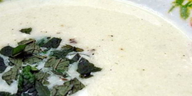 крем-суп из кольраби с мятой