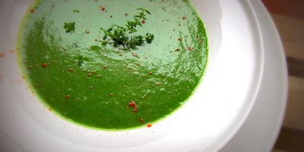 крем-суп с картофелем и шпинатом