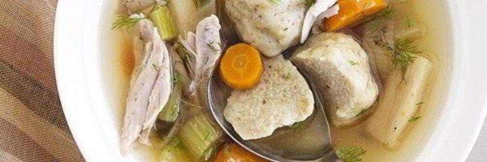 Куриный суп с шариками из мацы