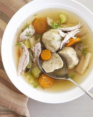 Куриный суп с шариками из мацы