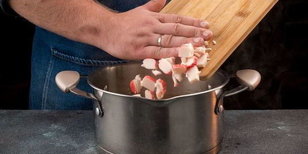 легкий суп с крабовыми палочками