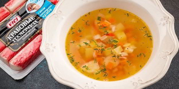 легкий суп с крабовыми палочками