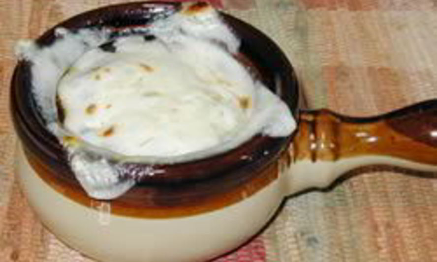 Рецепт лукового супа по-французски в горшочках