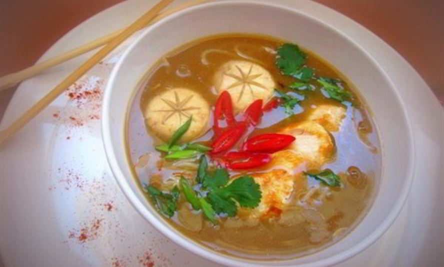 Рецепт мисо суп с курицей, грибами и рисовой лапшой