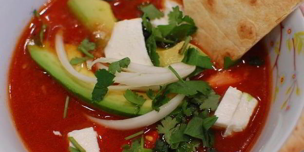 острый фасолевый суп по-мексикански