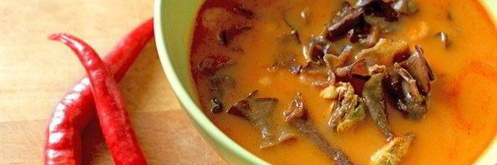 Острый суп с рисовой лапшой