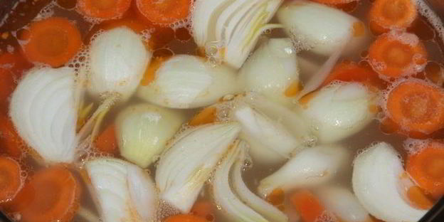 рыбный суп с икрой мойвы