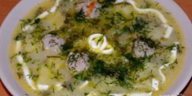 щавелевый супчик с фрикадельками и плавленым сыром