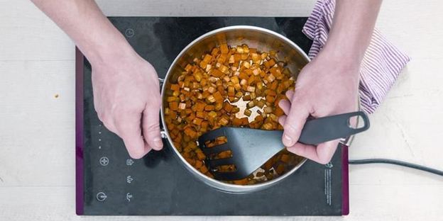 суп из фасоли с рыбой