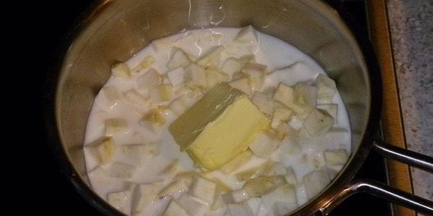 бархатистый каштановый суп-пюре с сельдереем