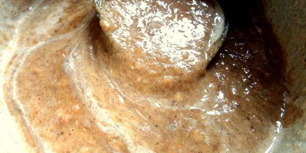 фасолевый суп-пюре на основе ржаного хлеба