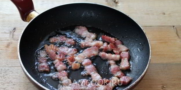 гороховый суп-пюре с варено-копченой грудинкой