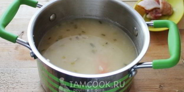 гороховый суп-пюре с варено-копченой грудинкой