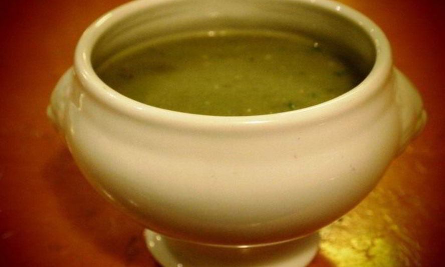 Рецепт легкого супа-пюре для последних жарких дней