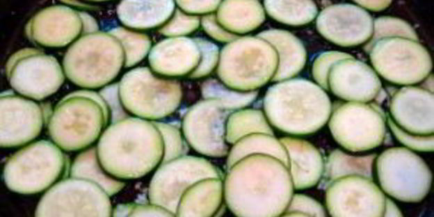 летний суп-пюре из картофеля и цукини