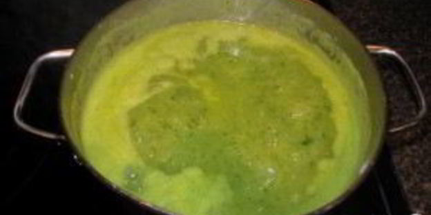 летний суп-пюре из картофеля и цукини