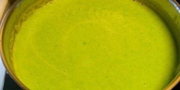 очень овощной суп-пюре из зеленого горошка