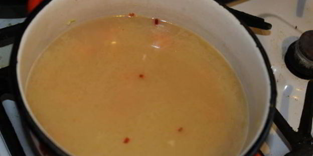 пикантный суп-пюре из красной чечевицы