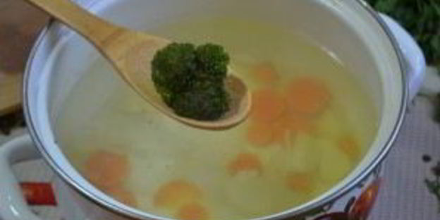 суп-пюре из брокколи и цветной капусты