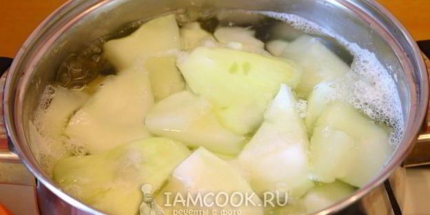 суп-пюре из грибов и патиссонов