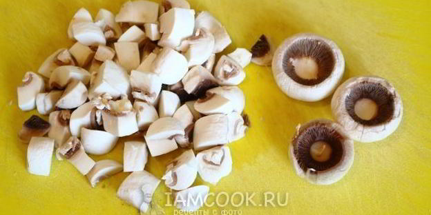 суп-пюре из грибов и патиссонов