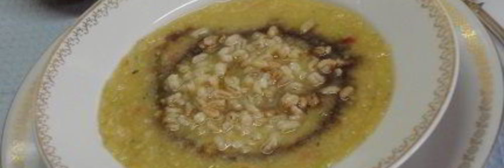 Суп-пюре из кабачка и жареной перловки