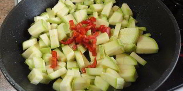 суп-пюре из кабачка и жареной перловки