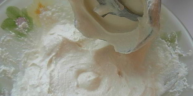 суп-пюре из кабачка с творожным кремом