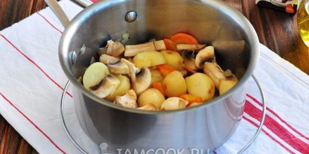 суп-пюре из кабачков со сливками