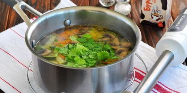 суп-пюре из кабачков со сливками